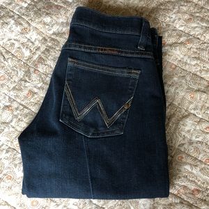 WMNS Wrangler Q Baby
